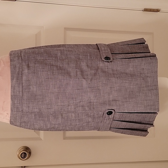 AGB Size 8 Gray Skirt with Lower Pleats and Button Detail.  Fully Lined.  EUC - Picture 1 of 6